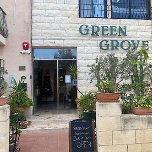 Grove 3*, San Ġiljan Málta